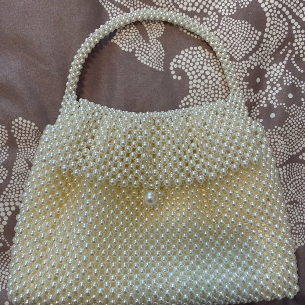 Elegant Pearl Beaded Handbag